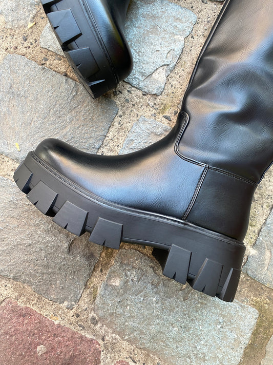 Black Basic Boots